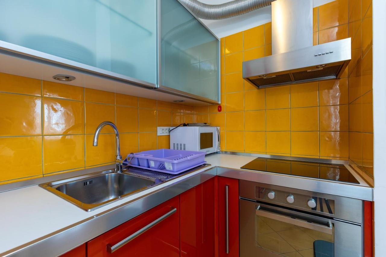 Duplex + Garage Apartment Ровин Екстериор снимка